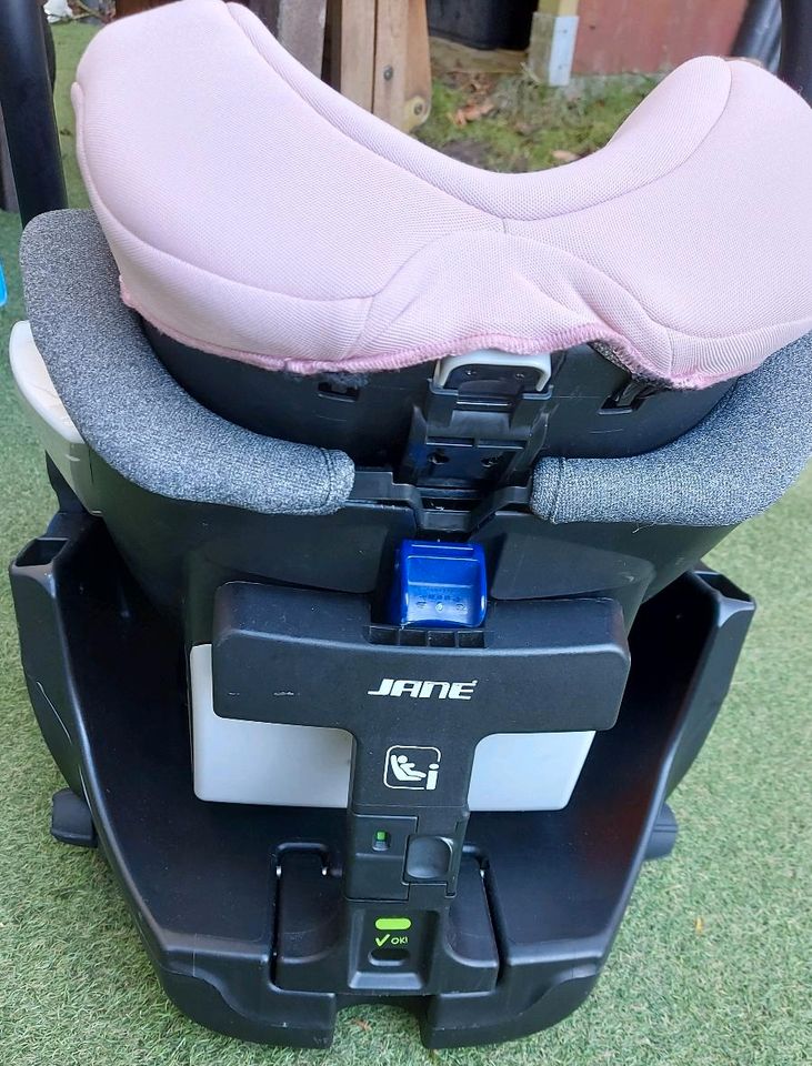 Babyschale, Kindersitz, Autositz, Jane Koos mit Isofix  wie neu in Tessin