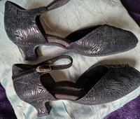 Lateinschuh schwarz mit Animalprint Gr.4 ( 36,5) Hessen - Wiesbaden Vorschau
