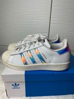 Adidas Superstar Sneaker Gr. 36 35 weiß irisierend Streifen bunt Kr. München - Neuried Kr München Vorschau