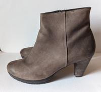 Högl Stiefelette Gr. 7 grau Leipzig - Leipzig, Zentrum Vorschau
