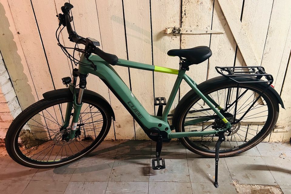 Cube Touring Hybrid one 400 L 58cm fast unbenutzt e-bike in Ratingen