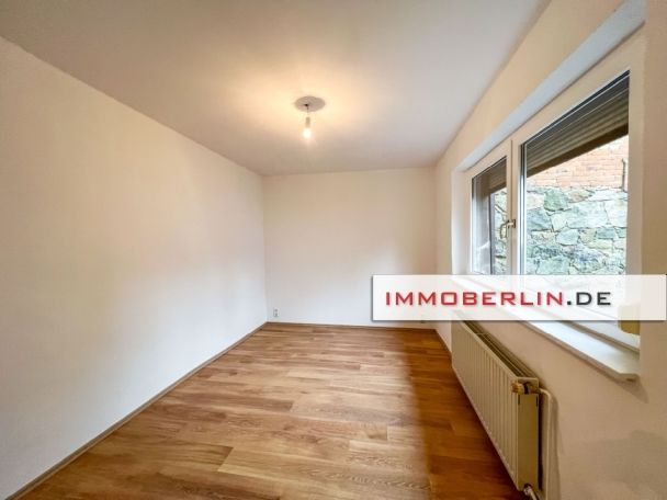 IMMOBERLIN.DE - 2023 saniertes Haus mit sehr angenehmem Ambiente im Ortskern in Werneuchen