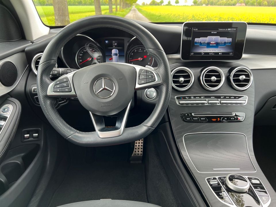 Mercedes GLC 250 4MATIC AMG, Navi, Pano, AHK, LED, 360° Night in Versmold