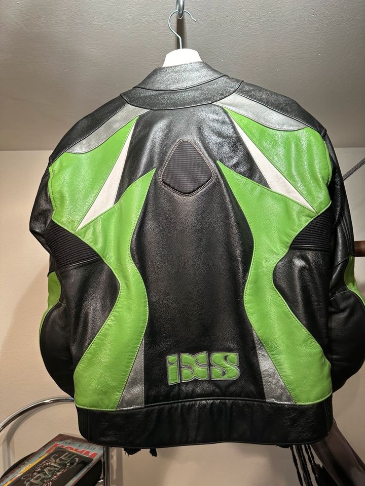 IXS Motorradjacke mit Reißverschluss Größe 52 in Hamberge Holstein