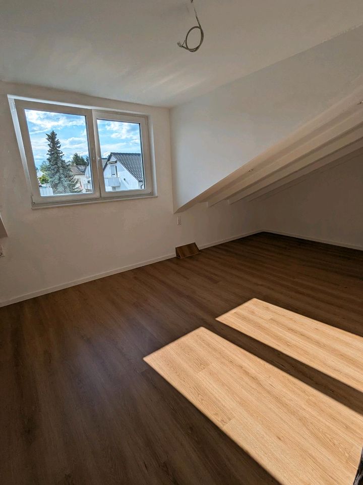Schöne Studio-Wohnung, 2,5 Zimmer mit EBK und Balkon in Kornwestheim