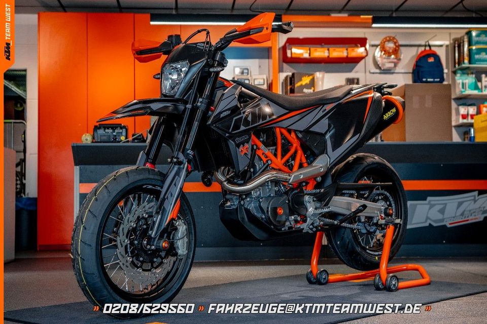 KTM 690 SMC-R MJ 2024 Team West "Black Edition" in Oberhausen