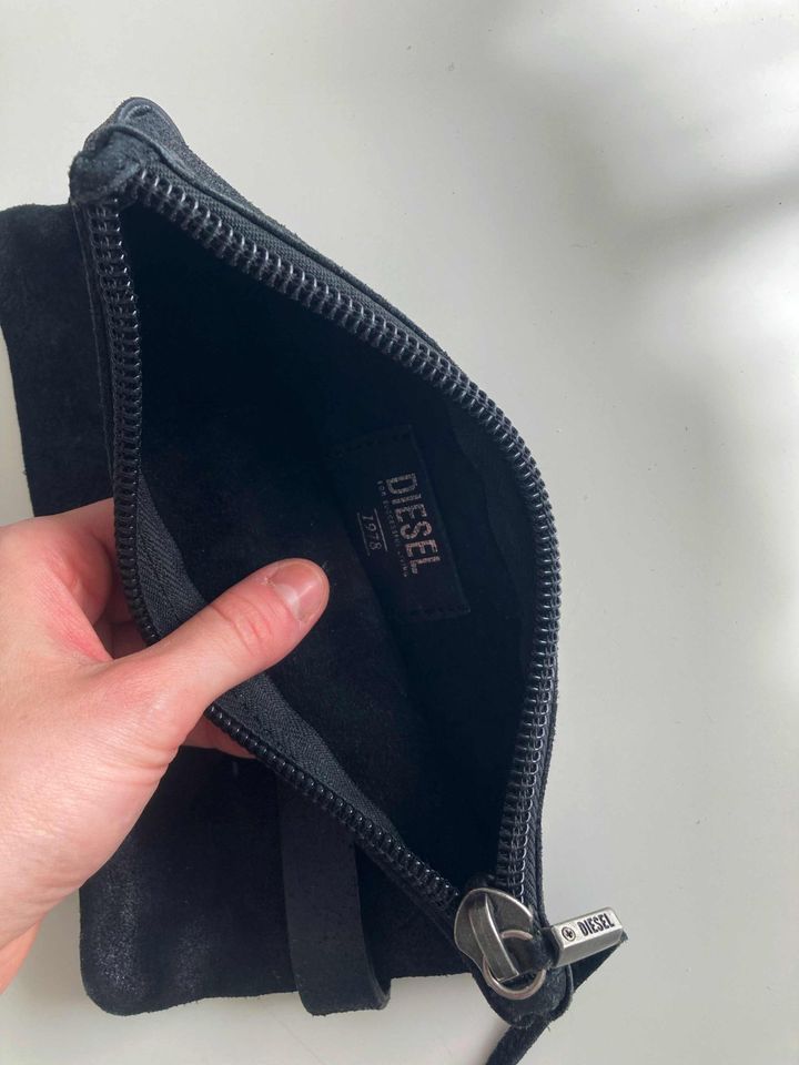 Diesel Tasche Etui Etuitasche schwarz basic Ledertasche Kosmetikt in Hamburg