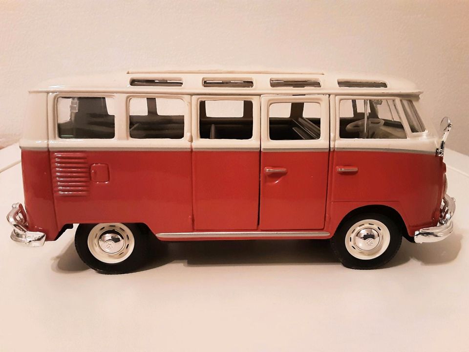 VW T1 Sambabus, weiss/rot, Modellauto, Maisto in Großalmerode