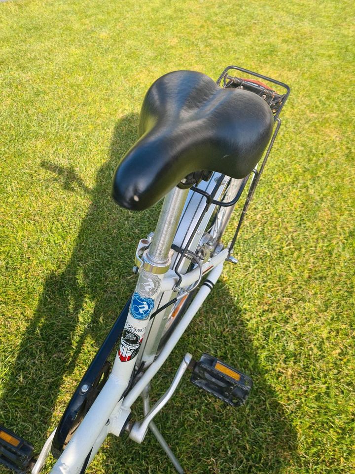 Fahrrad 24 Zoll Kinderfahrrad Pegasus rot/weiß in Waldsee