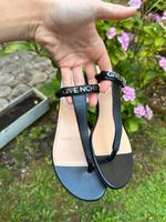 Neu givenchy Flip Flop Sandalen schwarz Alba 40 München - Schwabing-Freimann Vorschau