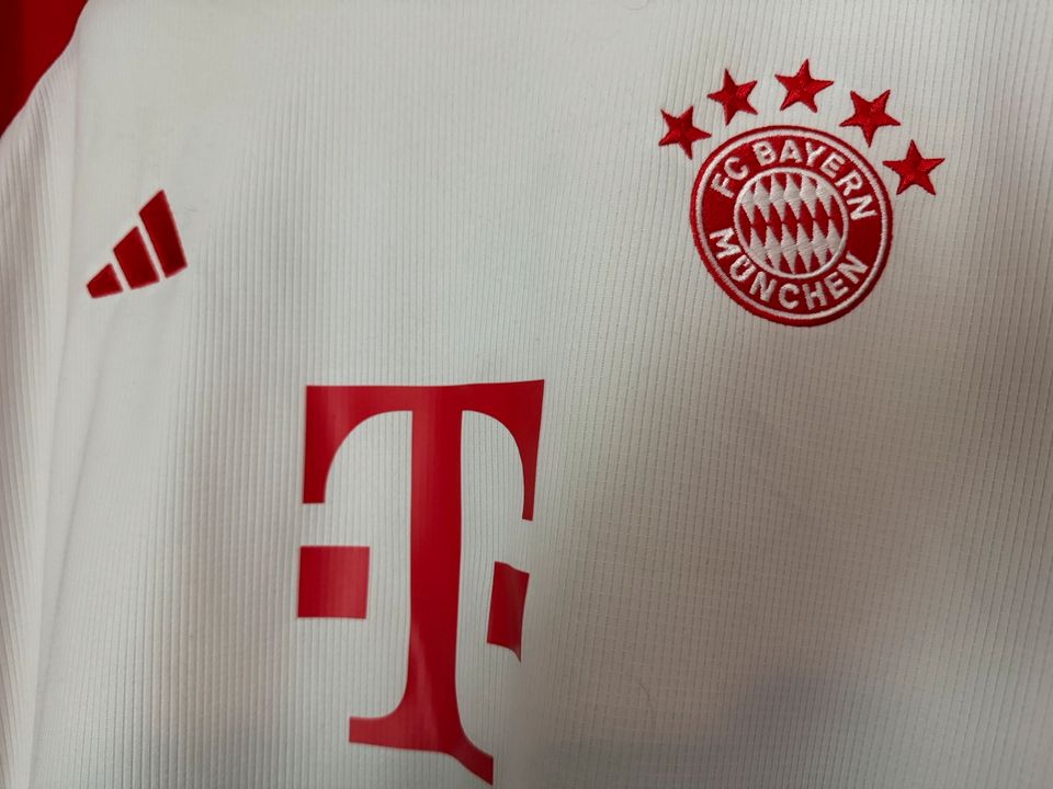 FC Bayern München - Adidas Home Trikot 23/24 - Musiala - 3XL in Augsburg