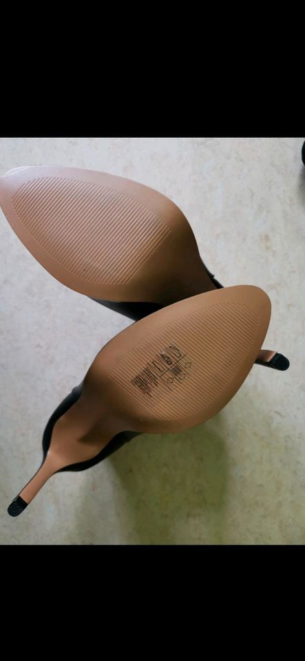 Damenschuhe - High Heels - Stiefeletten in Stuttgart