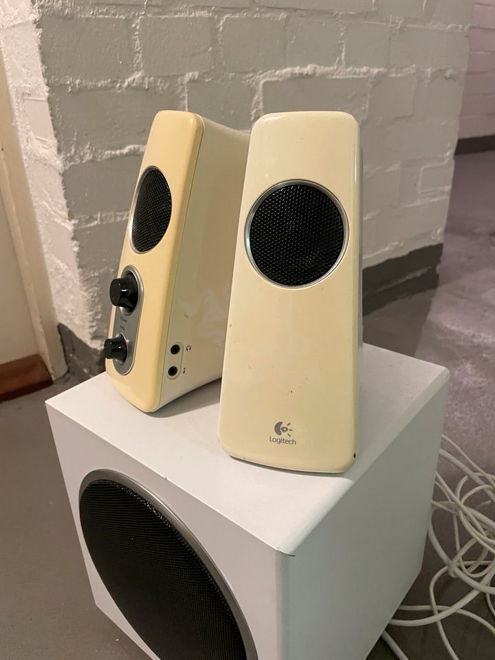 Logitech AUX Stereoanlage / Boxen / Soundanlage in Norderstedt