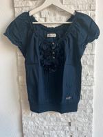 Hollister Bluse dunkelblau mit Blumen Applikationen- S Hessen - Großkrotzenburg Vorschau