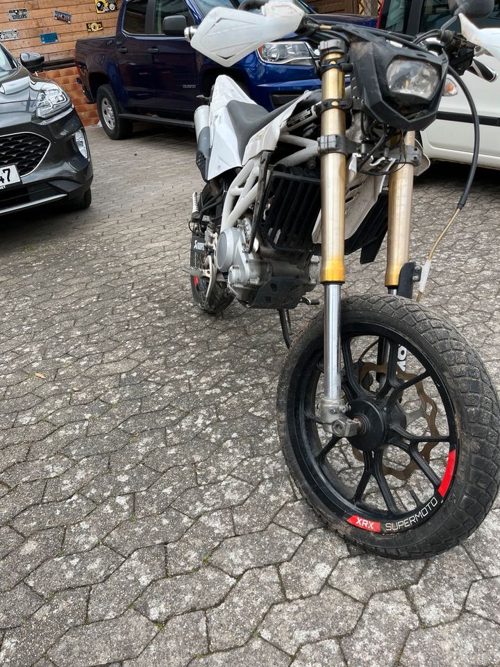 Unfallmotorad Hyosung xrx 125 in Lichtenau Mittelfr