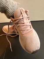 Nike Turnschuhe rosa in Größe 36 wie neu! Sneaker Nordrhein-Westfalen - Gelsenkirchen Vorschau