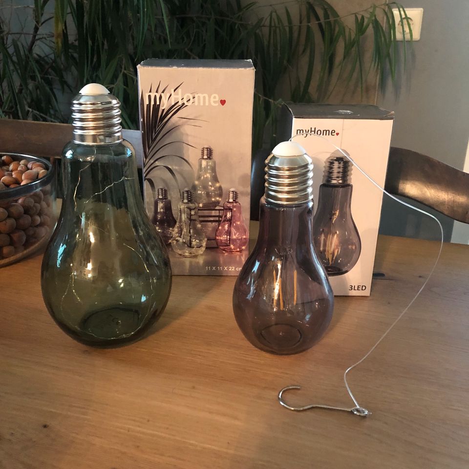 Deko Glühbirne Lampe Leuchte aus Glas - beleuchtet in Böhmfeld