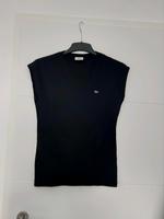 Shirt Top 38 schwarz neuwertig Lacoste ohne Arm Niedersachsen - Cremlingen Vorschau