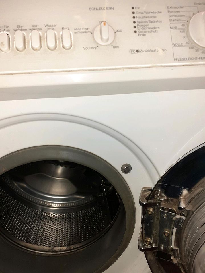 Miele Waschmaschine in Dierdorf