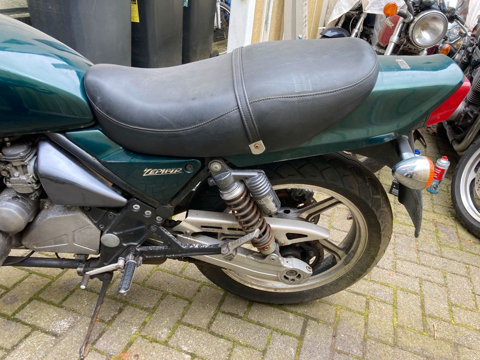 Kawasaki Zephyr 550 aus 4/1993 mit nur 24000 Kilometern in Bochum