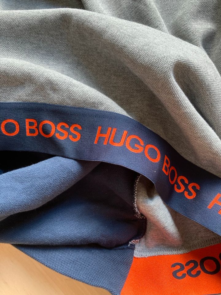 Hugo Boss Hoodie Sweatshirt selten getragen XXL in Seelze