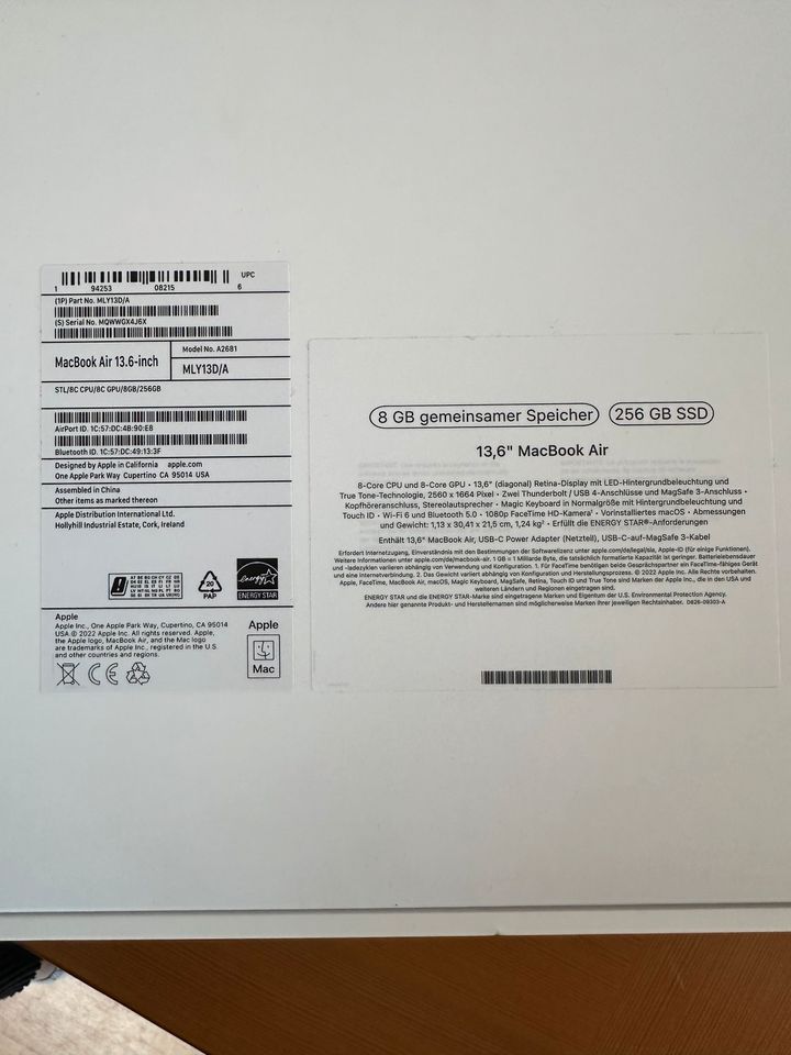 MacBook Air 13,6 Zoll 256 GB SSD in Baunatal