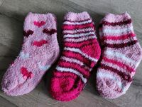 "NEU" 3 Paar Kuschelsocken/Flauschsocken, Noppen, Gr.23-26 Sachsen - Weinböhla Vorschau