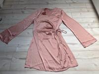 H&M Satin Kleid rosa pink 36 Wickelkleid Schlitz Damenmode Mode Nordrhein-Westfalen - Dinslaken Vorschau
