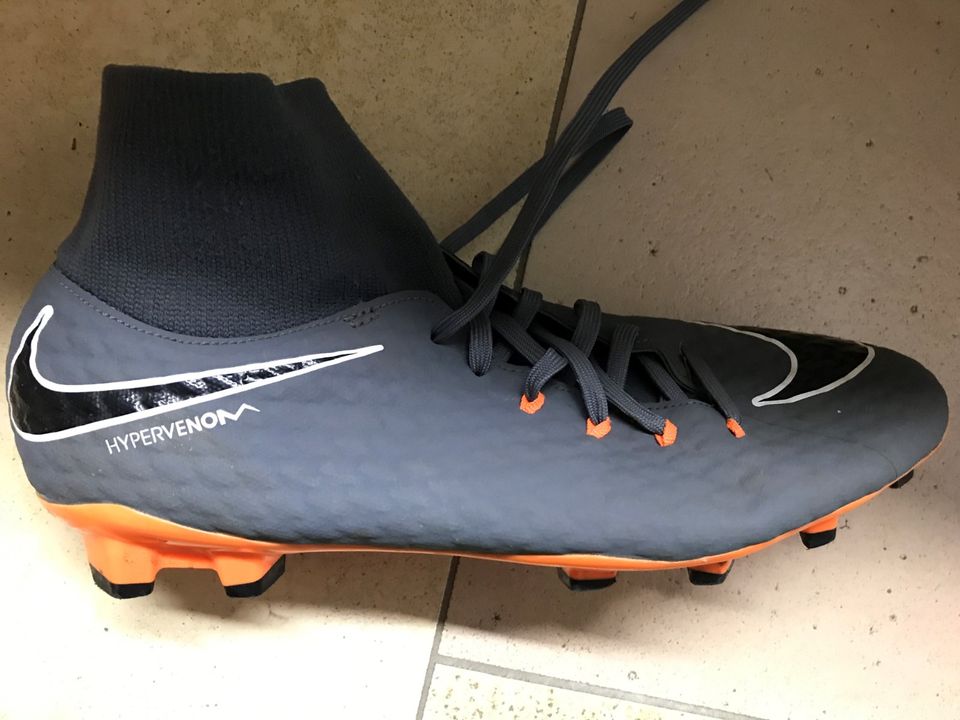 Nike Hypervenom Socken-Fußball-Schuhe - Größe 42 in Bayern - Wettstetten |  eBay Kleinanzeigen ist jetzt Kleinanzeigen