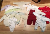 Großes Kleiderpaket Gr. 68 Bodys, Pyjamas, Latzhose, Pulli Baden-Württemberg - Schopfheim Vorschau