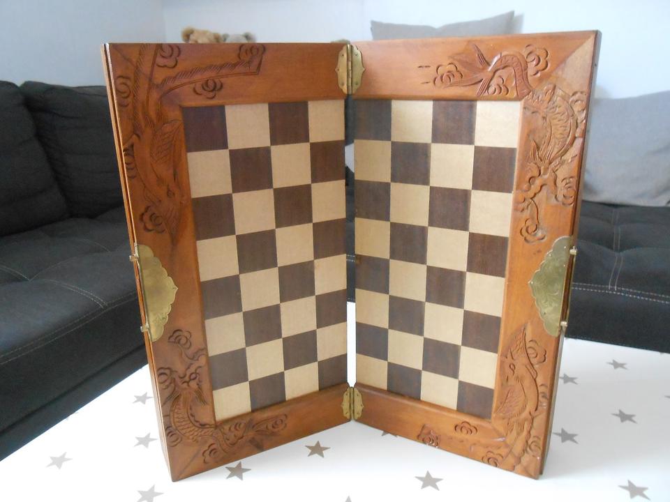 Schachspiel, Figuren und Brett Holz, vollständig, 46 x 46 cm in Bottrop