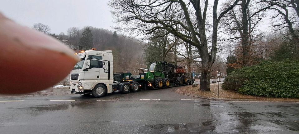 Transport Bagger Walzen Fertiger Schlepper Anhänger Überführungen in Duingen