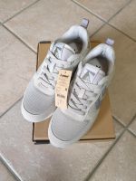 NEUE UNGETRAGENE SNEAKER HUMMEL MONACO 86 GR. 39 BEIGE/GRAU SILVE Bayern - Kleinwallstadt Vorschau