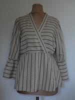 Vila Tunika mit Rüschen und 3/4 Arm + Gr. 34 + Gr. XS Hessen - Löhnberg Vorschau
