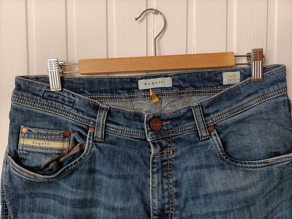 BUGATTI Jeans Style 3910 Größe L in Hamburg-Nord - Hamburg Langenhorn |  eBay Kleinanzeigen ist jetzt Kleinanzeigen