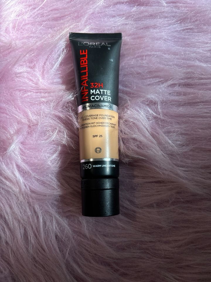 INFAILLIBLE 32H MATTE COVER FOUNDATION in Chemnitz