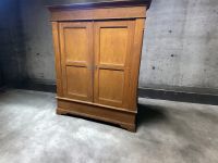 Antik Weichholz Kleiderschrank Schrank 140x192x55cm Düsseldorf - Golzheim Vorschau