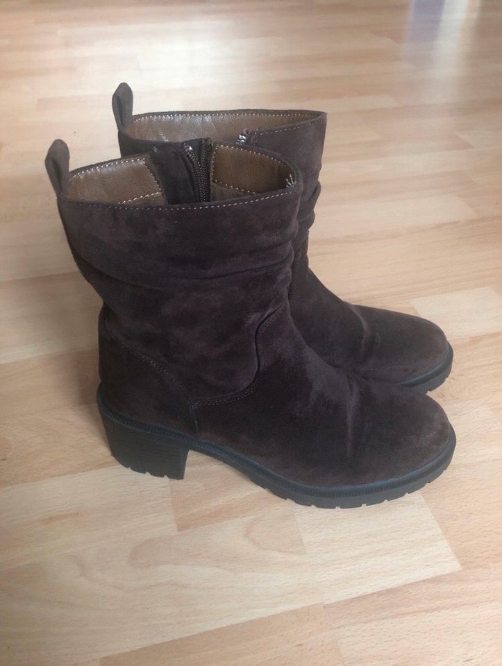 Braun Wildleder Stiefel Gr.36 Graceland in Gummersbach