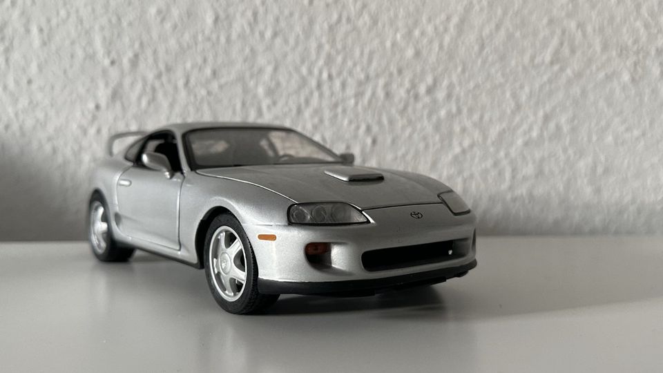 Kyosho Toyota Supra 1:18 Modell JDM selten in Chemnitz