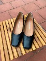 Lufthansa Uniform-Schuhe, marineblau, Größe 38,5, gut erhalten Hessen - Eppstein Vorschau