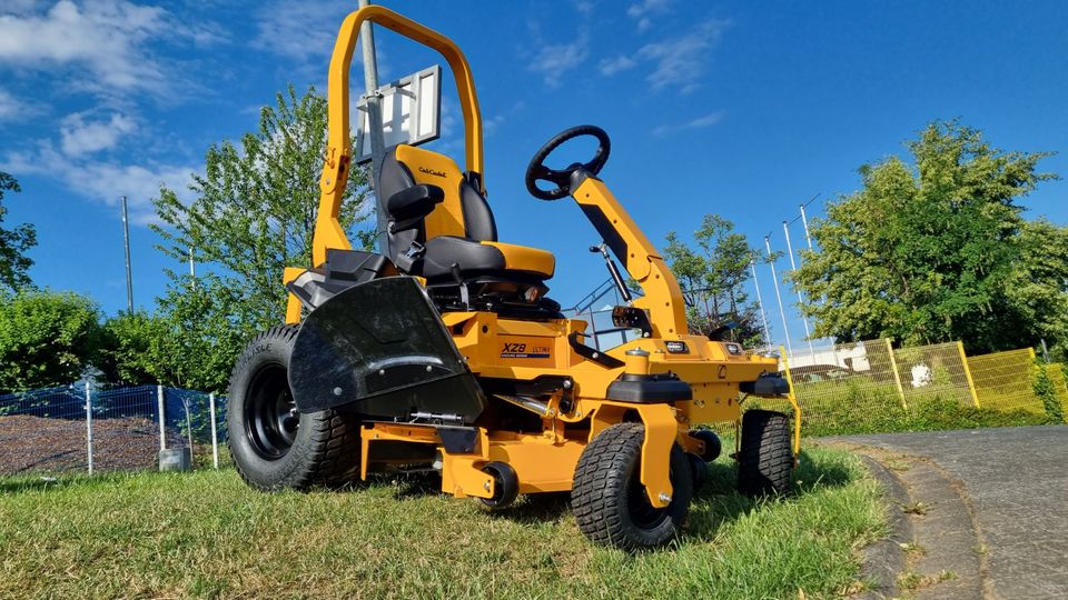 Cub Cadet XZ8 S137i ULTIMA Rasentraktor ZeroTurn Nullwendekreis in Olpe