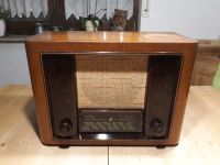 DDR Röhrenradio Mittelsuper EAW Super AT 462 W,Volksempfänger '33 Hessen - Mücke Vorschau