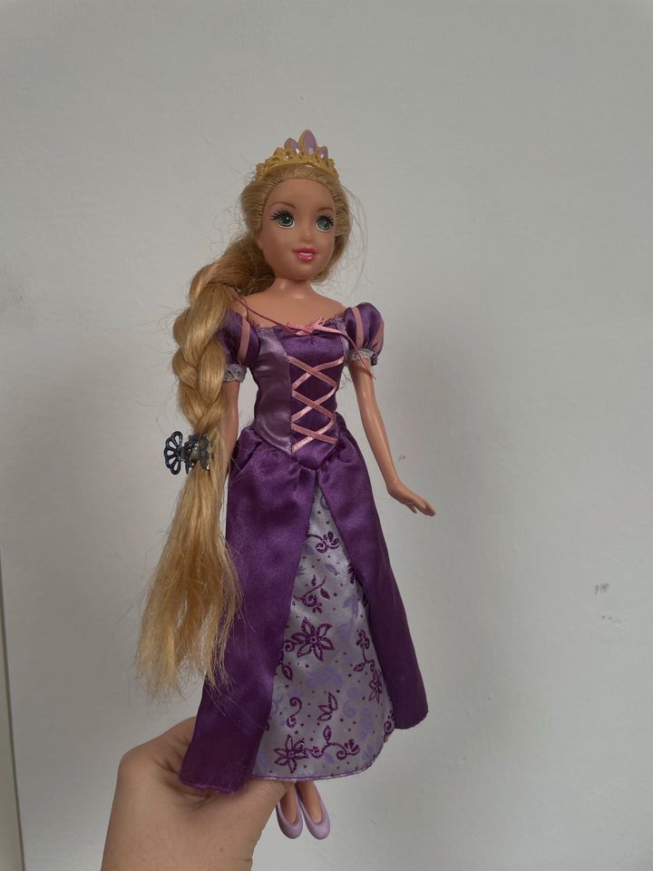 Disney Rapunzel und Flynn Ryder Barbiepuppen in Hagen