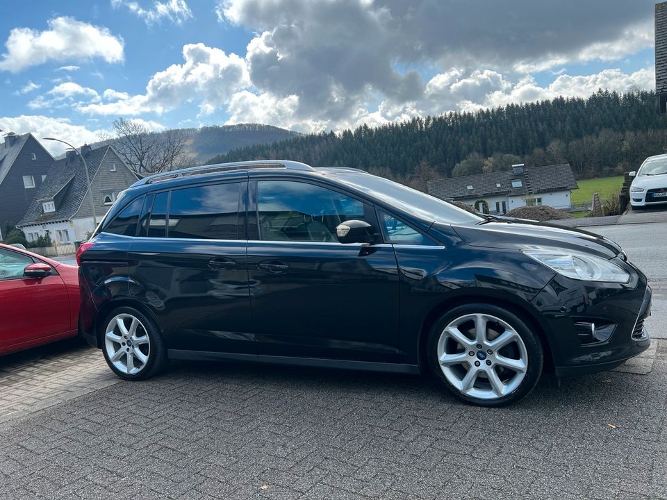 Ford C-MAX 1,6 Diesel 7 sitze. in Schmallenberg