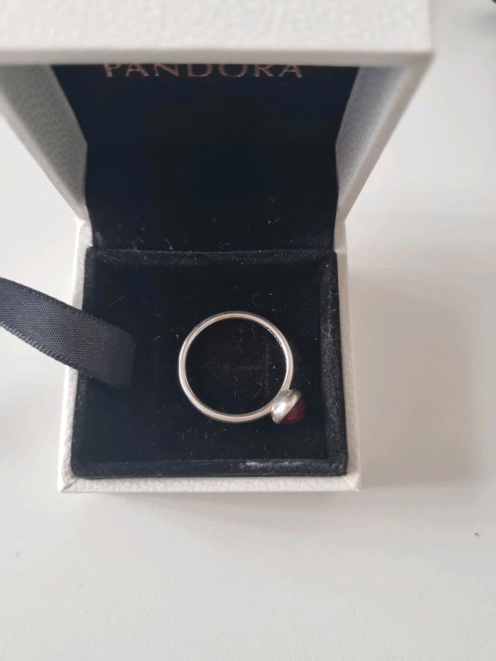 Pandora Ring Juli Tröpfchen in Berlin