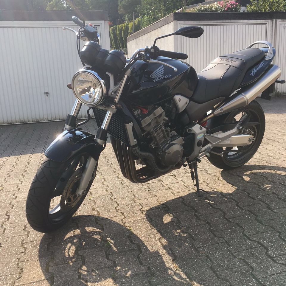 Honda Hornet 900 SC48 / 2. Hand / nur 11.000 km in Leverkusen