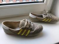 Adidas Sneaker, respect me Missy Elliot, Gr. 40 Leipzig - Knautkleeberg-Knauthain Vorschau
