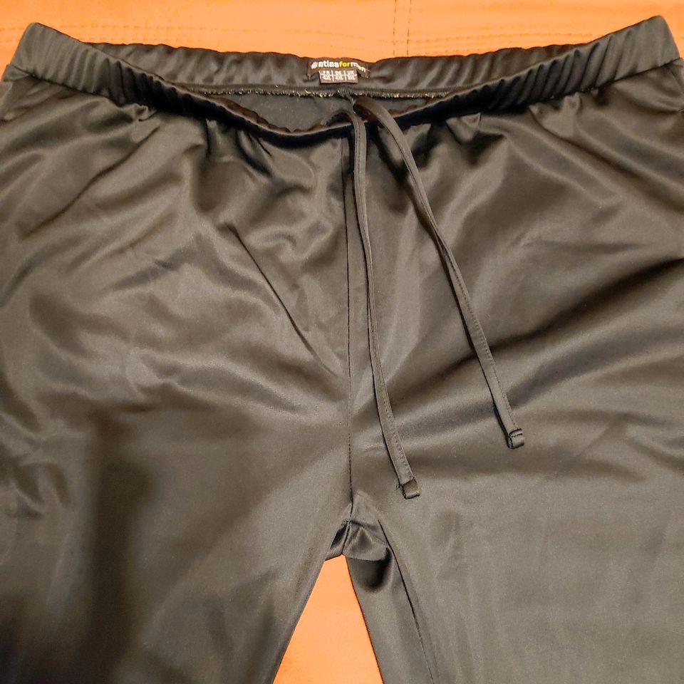 Jogginghose, Gr. 4 XL in schwarz, neu in Brandenburg an der Havel