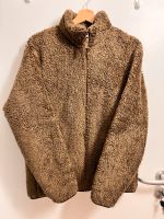 Uniqlo Teddy Fleece Jacke Gr. S Olive Grün München - Schwabing-Freimann Vorschau