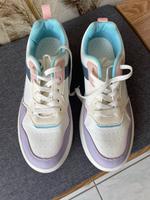 Sneaker Turnschuhe 42 neuwertig Sportschuhe Niedersachsen - Lathen Vorschau